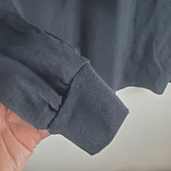 Taylor Swift Tshirt Womens Medium Black 2022 Balloons Swiftie Long Sleeve NYE - Picture 5 of 8